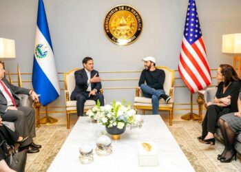 Senador Marco Rubio sostiene importante reunión con Presidente Nayib Bukele en El Salvador