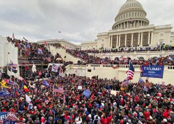 Ordenan a exjefe de gabinete de Donald Trump y a otros asesores testificar por ataque al Capitolio