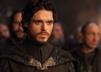 Richard Madden revela que no lo invitan a bodas después de Game of Thrones