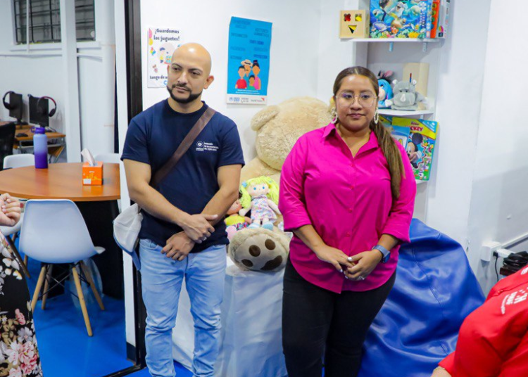 Comitiva de Honduras realiza recorrido por el Centro Integral de Inteligencia Emocional