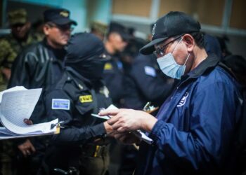 Policía captura extorsionistas y estafadores de Cuscatlán