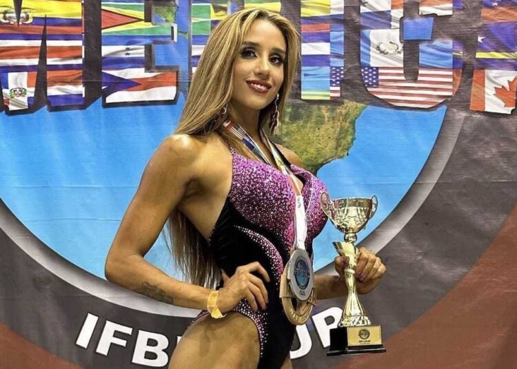 Fisicoculturistas salvadoreñas triunfan en Lima