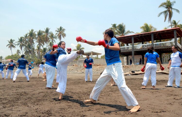 Karate define selección nacional para San Salvador 2023 y carga baterías en La Libertad