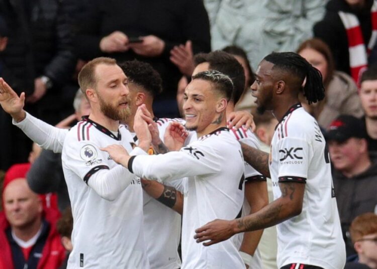Manchester United venció 2-0 a Nottingham Forest por la Premier League