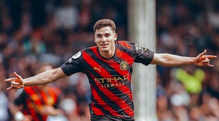 Manchester City toma por asalto la cima de la Premier League