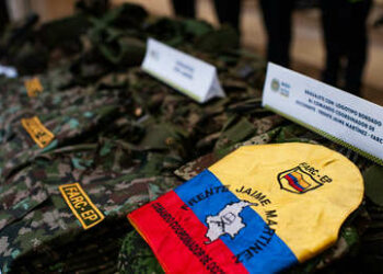 Líder del Estado Mayor Central de las FARC invita al ELN a «ponerle fin a la guerra»