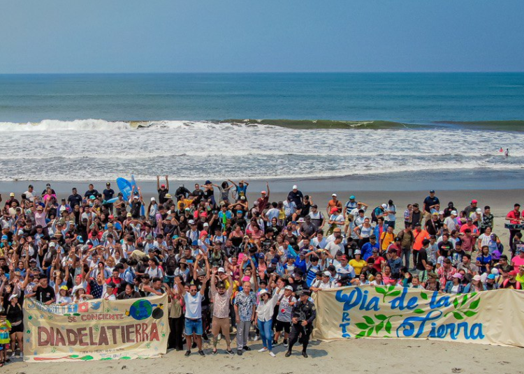 En el Día Internacional de la Tierra, autoridades realizan jornada de limpieza en la playa El Pimental, La Paz