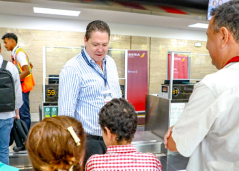 Gobierno garantiza atención de calidad en el aeropuerto internacional, a través de verificaciones