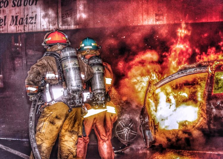 Bomberos atienden más de 184 incendios en lo que va de las vacaciones de Semana Santa