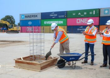 CEPA coloca primera piedra para la construcción de la nueva bodega en el puerto de Acajutla