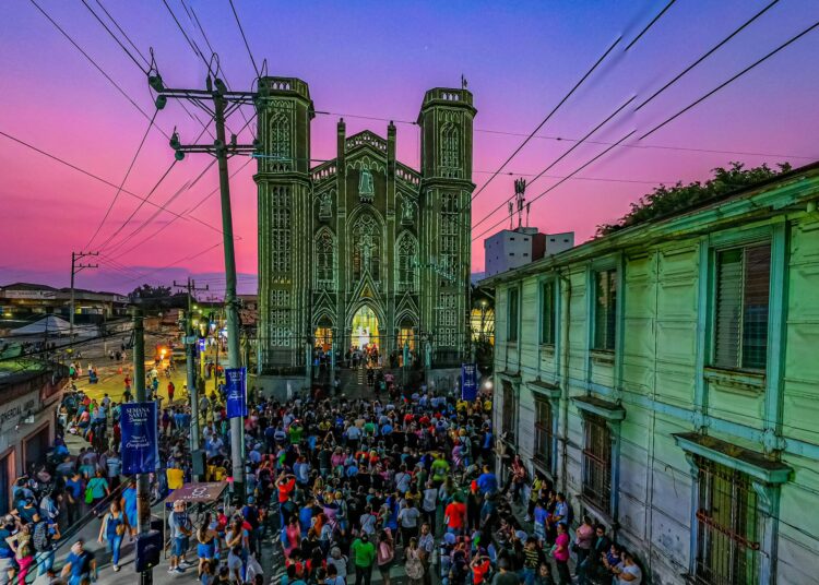 FOTOS: Así se vivió la «Procesión del Silencio» en distintos puntos de El Salvador