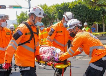 Autoridades brindan atención prehospitalaria en emergencias derivadas de accidente de tránsito para salvar vidas