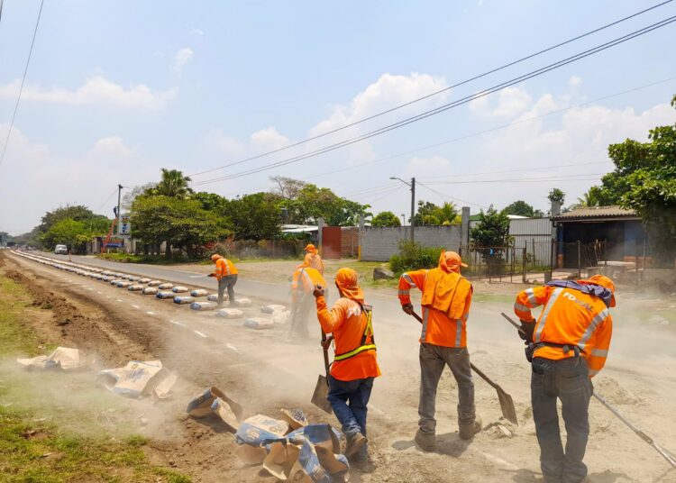 El mejoramiento vial en todo el territorio está dentro de las apuestas del Gobierno