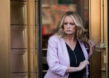 Stormy Daniels es sentenciada a pagarle 122 mil dólares a los abogados de Donald Trump