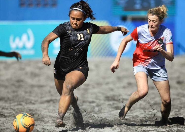 Seleccionada playera gana Beca Presidencial Roque Dalton