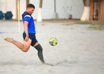 Batres lucha por volver a la selección de fútbol playa