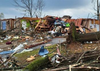 Tornados matan al menos a 11 personas en el medio oeste y el sur de EEUU