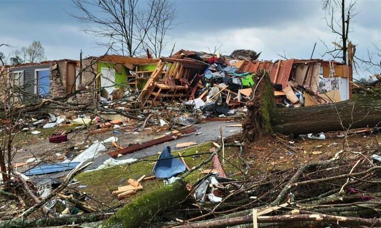 Tornados matan al menos a 11 personas en el medio oeste y el sur de EEUU