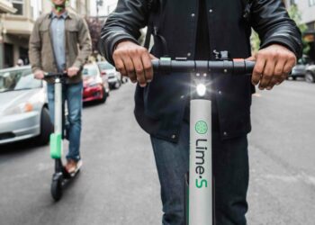 Los parisinos deciden este domingo el futuro de los monopatines eléctricos en la ciudad