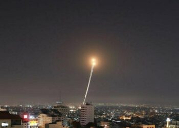 Las milicias palestinas continúan los ataques, lanzaron 44 cohetes desde Gaza hacia Israel