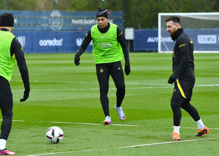 PSG puso en marcha su renovación y cerró su primer fichaje