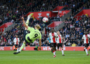 Manchester City golea al Southampton con una chilena inolvidable de Haaland