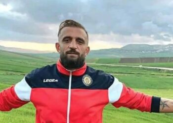 (IMÁGENES FUERTES) Túnez: Un futbolista se prendió fuego en medio de una protesta y murió