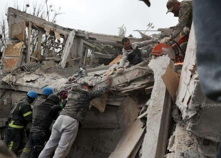 Nueve civiles muertos en un ataque ruso contra la ciudad ucraniana de Sloviansk