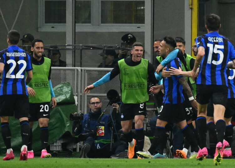 Inter se deshace de Benfica y va contra el Milan en semis