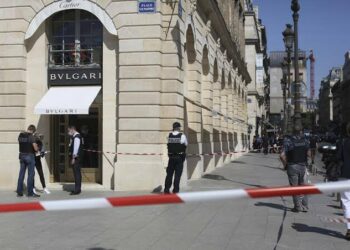 Robo de película: la lujosa joyería Bulgari sufre un asalto millonario en la icónica Plaza Vendôme,París