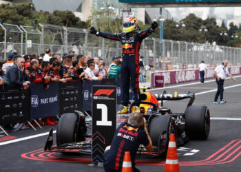 Checo Pérez ganó el Gran Premio de Azerbaiyán y confirmó el dominio de Red Bull en la Fórmula 1