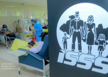Más de 7,700 atenciones en el Centro Especializado La Ceiba del ISSS a un mes de su inauguración