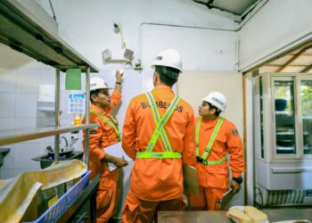 Autoridades inspeccionan hoteles y restaurantes de zona costera