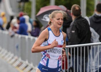 Joasia Zakrzewski famosa maratonista británica fue descalificada por usar un auto para llegar a la meta