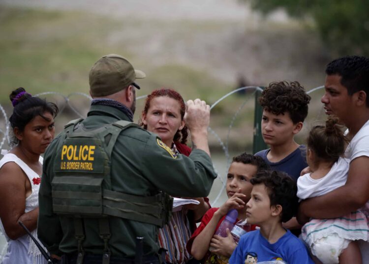 EE. UU. creará centros de migración en Colombia y Guatemala ante el fin del Título 42