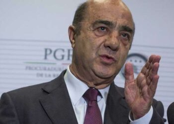 Fiscalía de México acusa al exprocurador Jesús Murillo Karam por la desaparición y tortura de los 43 normalistas de Ayotzinapa