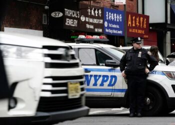 Arrestan en Estados Unidos a dos personas acusadas de operar una “estación secreta de policía” del gobierno chino en Nueva York