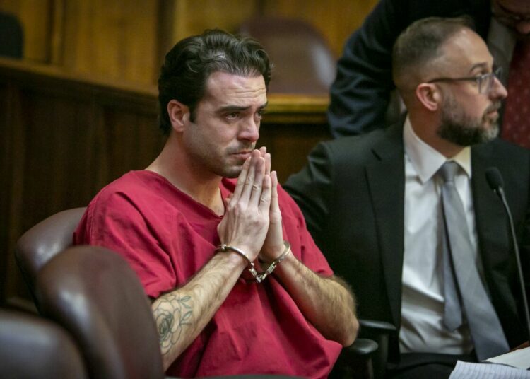 El actor Pablo Lyle teme por su vida en prisión y presenta fuertes problemas de salud