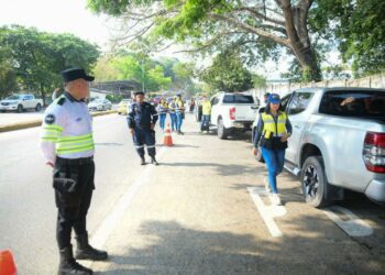 Mujer es detenida por irrespetar señales de tránsito y bajo los efectos del alcohol