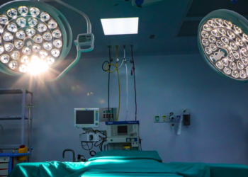 Imparten diplomado de Urgencias Médicas a medios generales del ISSS para fortalecer el sistema de salud