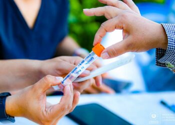 El Salvador no registra repunte de contagios de COVID-19 posterior al periodo vacacional