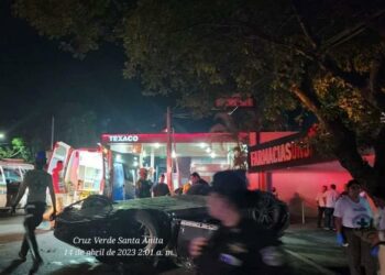 Altos directivos de un banco son las víctimas del accidente de tránsito ocurrido esta mañana en redondel Luceiro