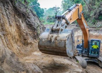 MOP trabaja en la rehabilitación del sistema de drenaje de aguas lluvias en colonia Santa Lucia