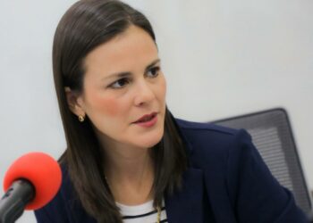 ESCO facilita oportunidades de becas a los salvadoreños