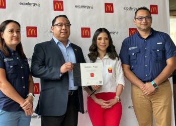 McDonald’s certifica el consumo de energía renovable en sus restaurantes de El Salvador
