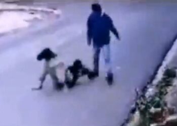 VIDEO | Hombre golpea a una mujer en San Marcos