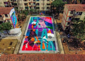 Alcalde de San Salvador entrega cancha remodelada en la colonia Málaga