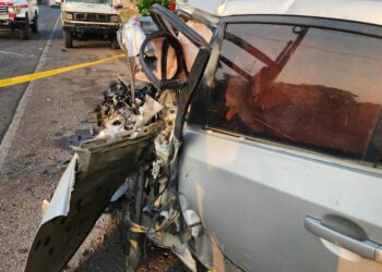 Reportan un fallecido en un choque entre una rastra y un vehículo particular en carretera Troncal del Norte