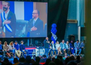 Ernesto Castro y legisladores de Nuevas Ideas continúan encuentros con salvadoreños en el exterior