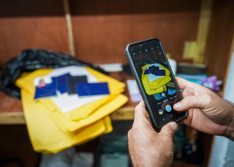 Fiscalía allana dos viviendas de presunto estafador que ofrecía visas americanas